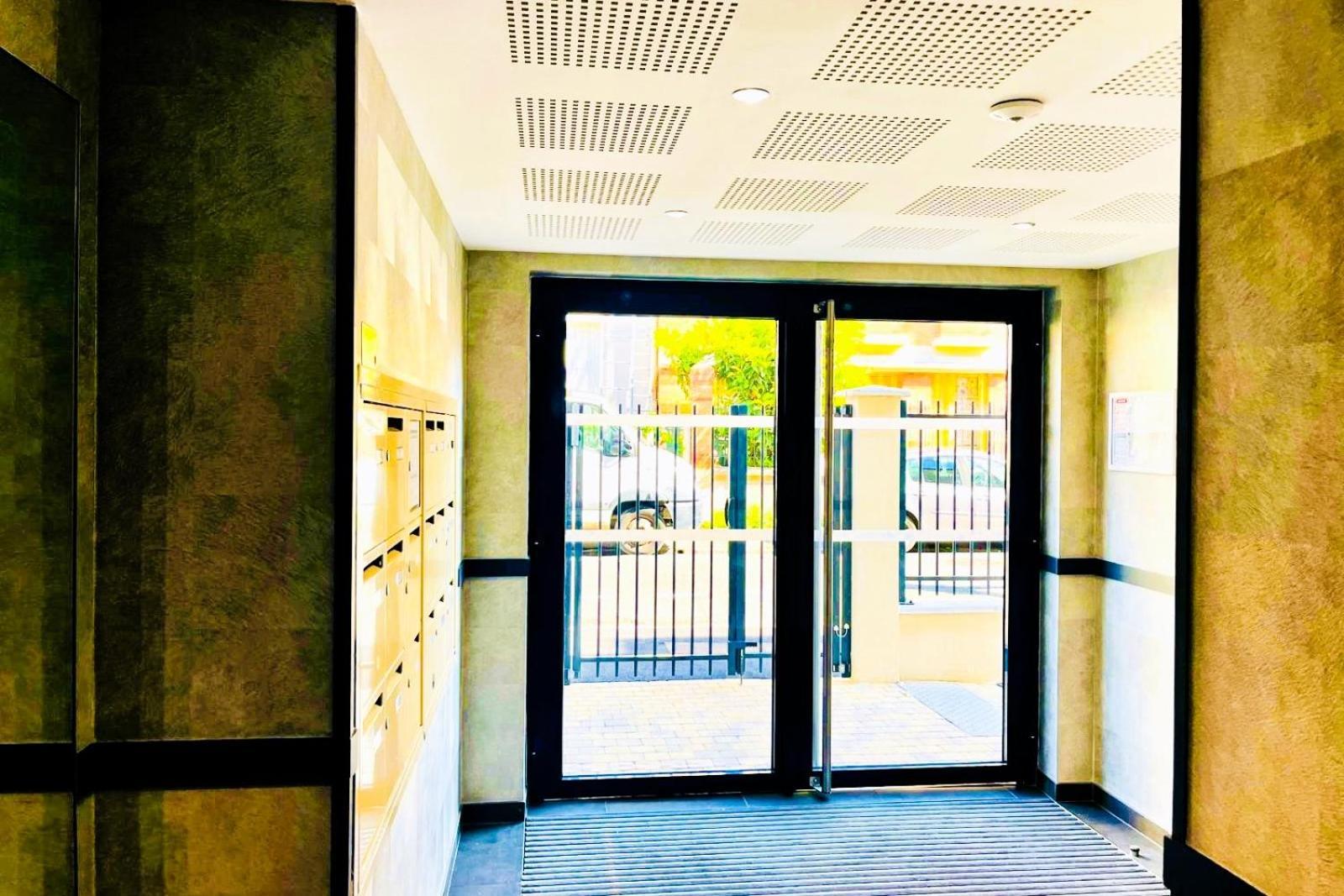 Ferienwohnung Luxury A 10Mn Du Centre De Paris & Free Parking Vitry-sur-Seine Exterior foto
